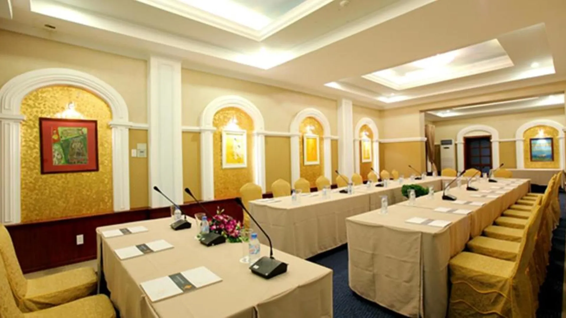 Grand Hotel Vung Tau 4*,